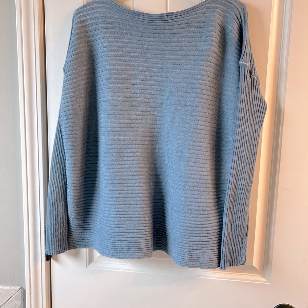 Peruvian Collection sweater - Picture 4 of 4